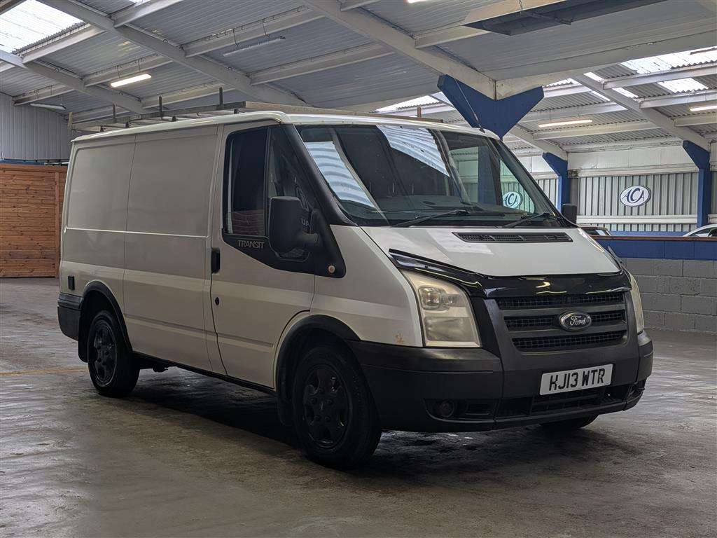 <p>2013 FORD TRANSIT 100 T260 FWD</p>