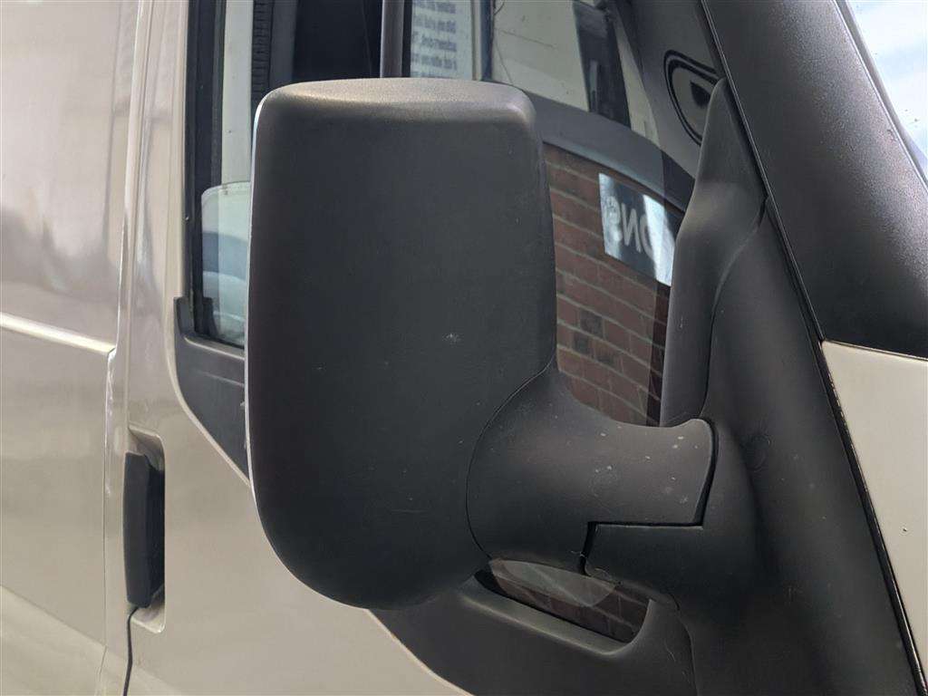 <p>2013 FORD TRANSIT 100 T260 FWD</p>
