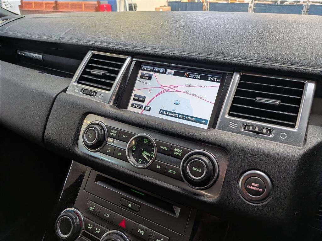 <p>2013 LAND ROVER R-ROVER SPORT HSE RED SDV</p>