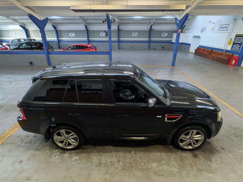 <p>2013 LAND ROVER R-ROVER SPORT HSE RED SDV</p>