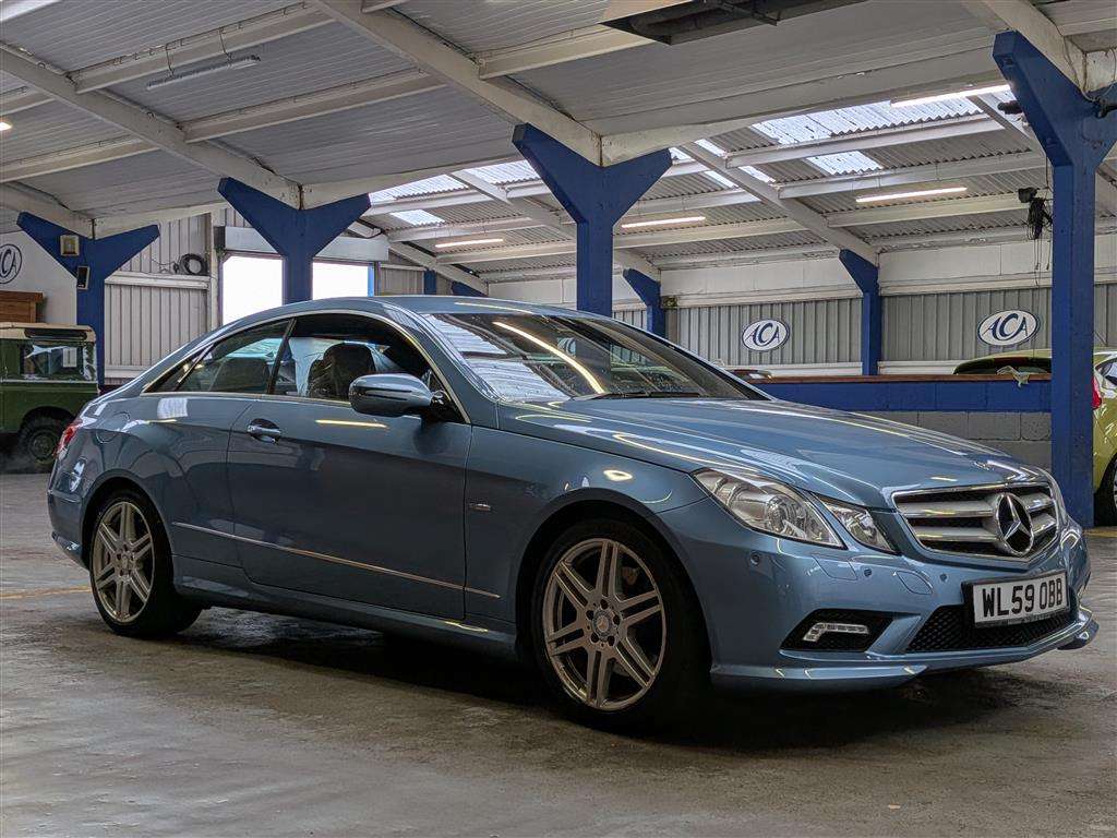 <p>2009 MERCEDES-BENZ E350 BLUEF-CY SPORT CGI A</p>