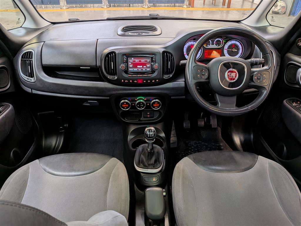 <p>2013 FIAT 500L LOUNGE MULTIJET</p>