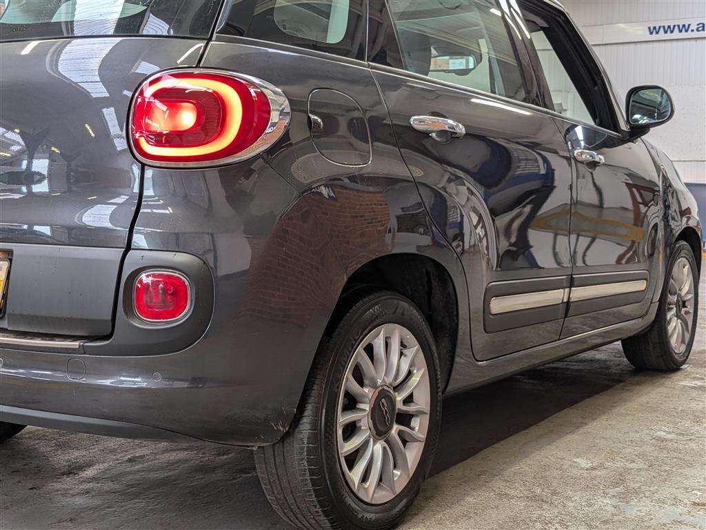 <p>2013 FIAT 500L LOUNGE MULTIJET</p>