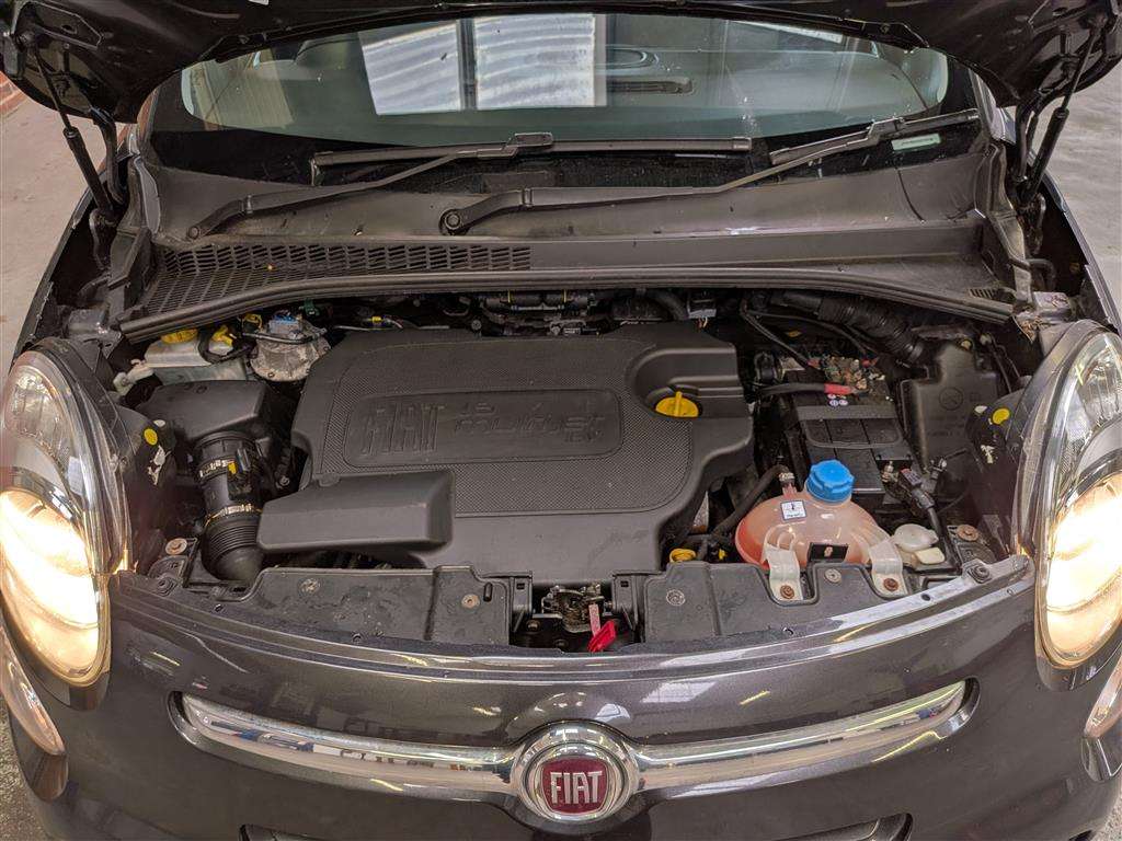 <p>2013 FIAT 500L LOUNGE MULTIJET</p>