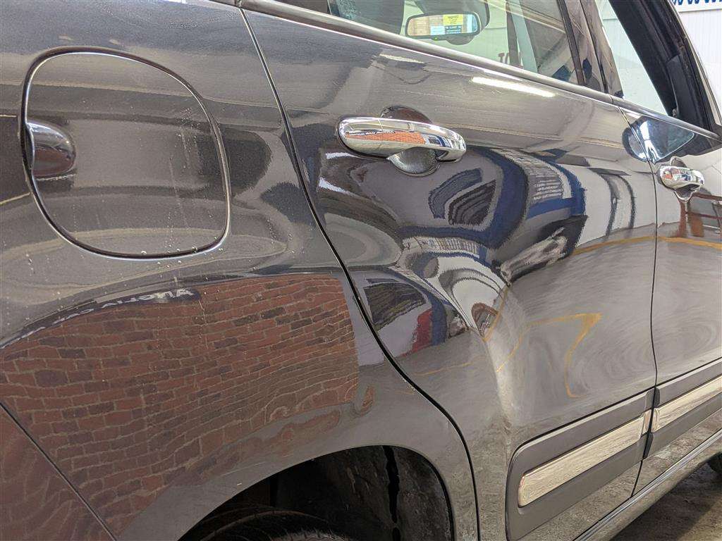 <p>2013 FIAT 500L LOUNGE MULTIJET</p>