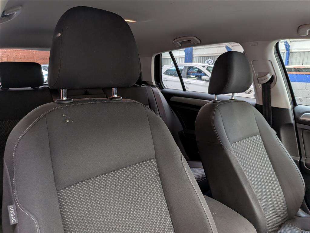 <p>2018 VOLKSWAGEN GOLF</p>