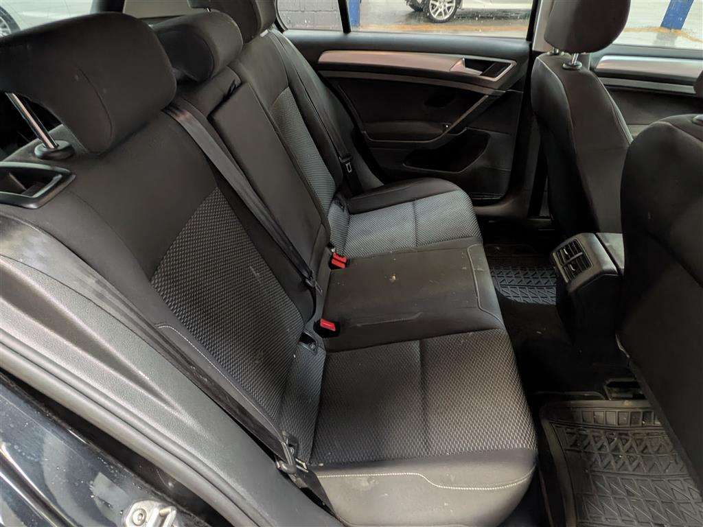 <p>2018 VOLKSWAGEN GOLF</p>