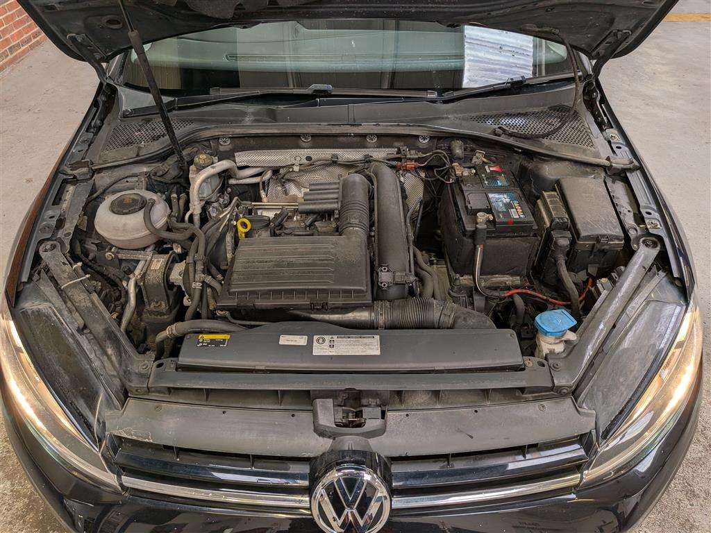 <p>2018 VOLKSWAGEN GOLF</p>