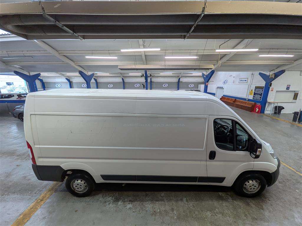 <p>2018 CITROEN RELAY 35 L3H2 EPRISE BLUE</p>