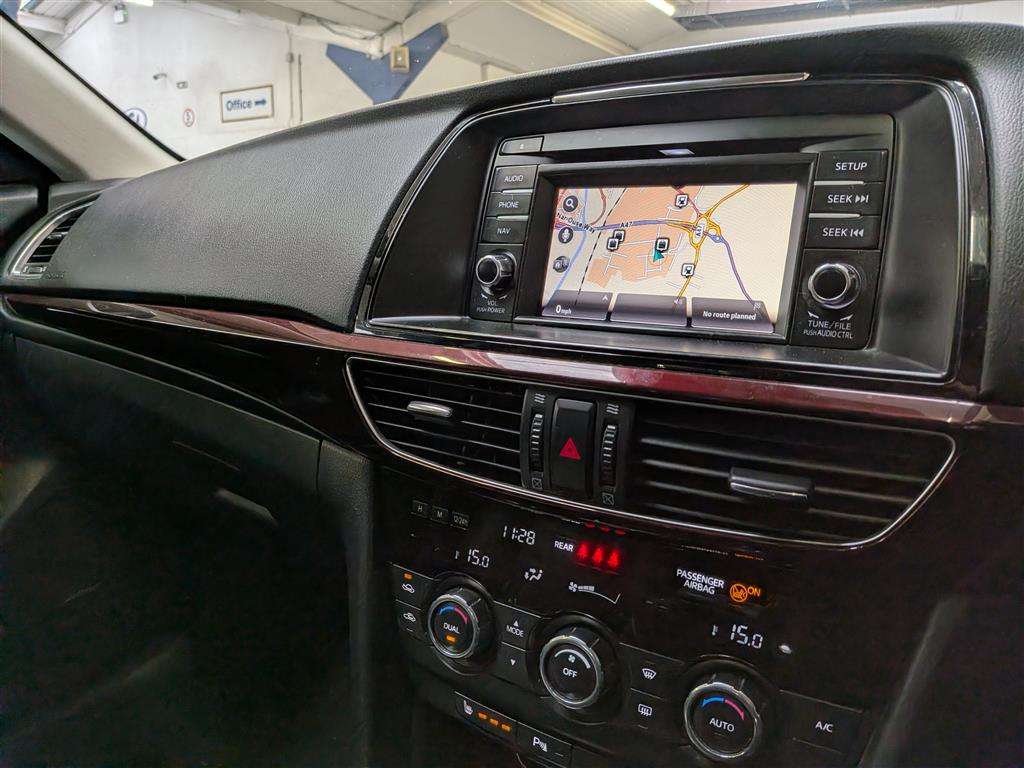 <p>2013 MAZDA 6 SPORT NAV D</p>