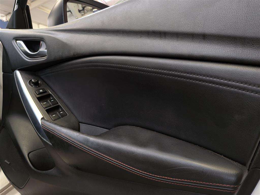 <p>2013 MAZDA 6 SPORT NAV D</p>