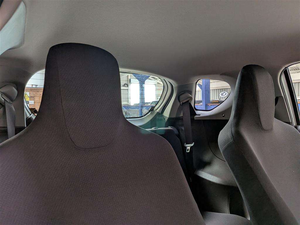 <p>2009 TOYOTA IQ VVT-I</p>