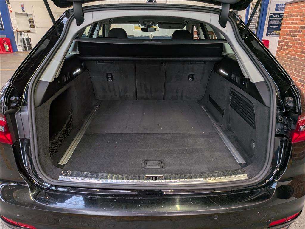 <p>2019 AUDI A6 SPORT 40 TDI S-A</p>