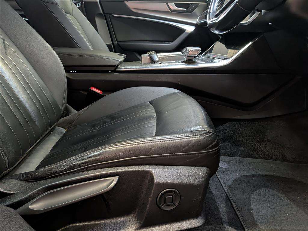 <p>2019 AUDI A6 SPORT 40 TDI S-A</p>