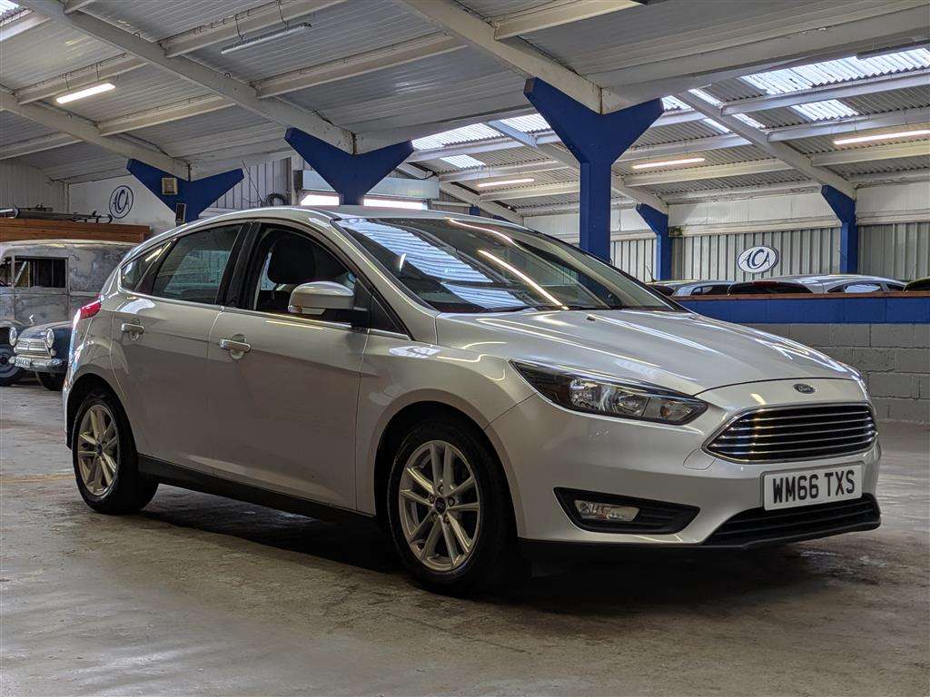 <p>2016 FORD FOCUS ZETEC</p>