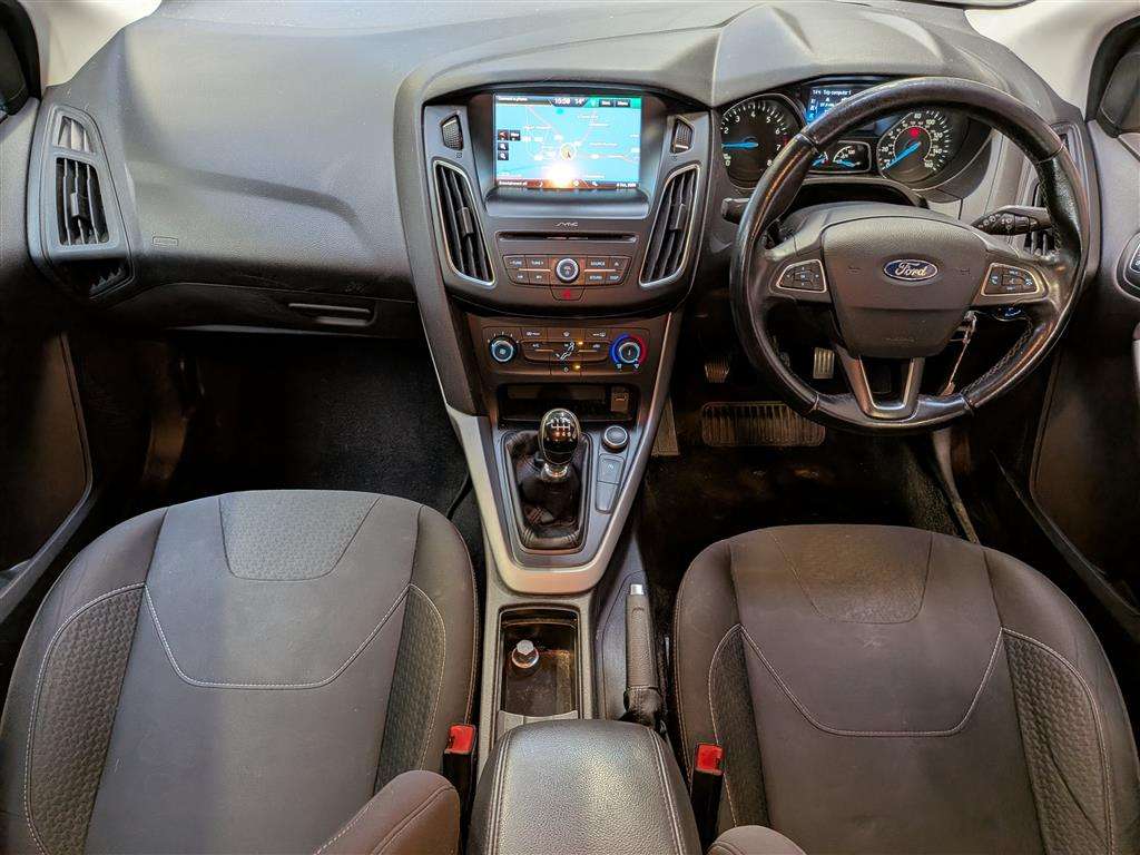 <p>2016 FORD FOCUS ZETEC</p>