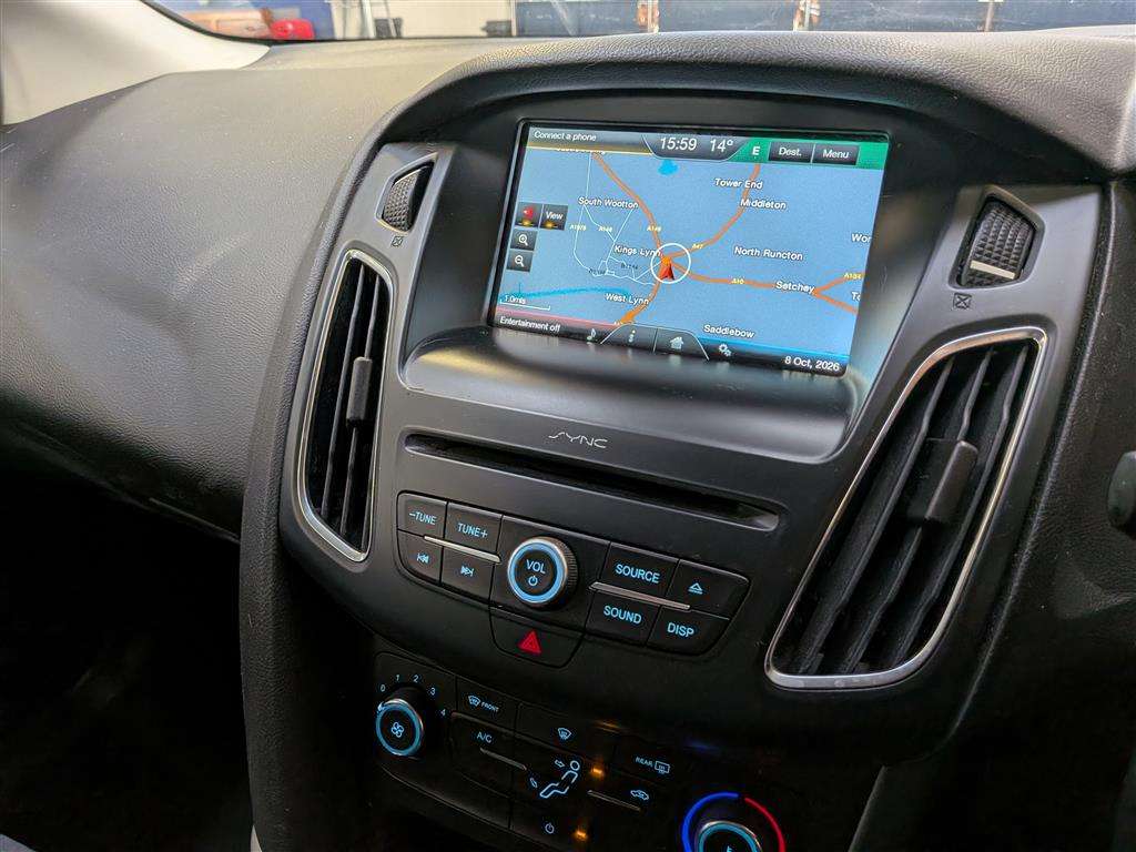 <p>2016 FORD FOCUS ZETEC</p>