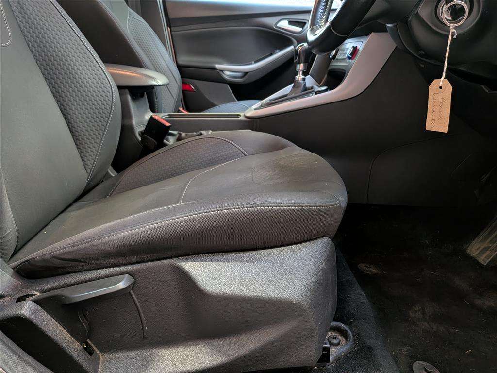 <p>2016 FORD FOCUS ZETEC</p>