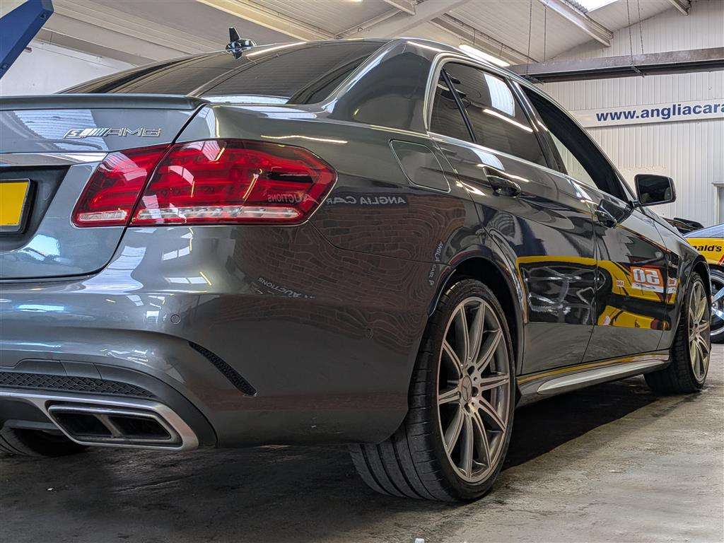 <p>2013 MERCEDES-BENZ E63 AMG S AUTO</p>