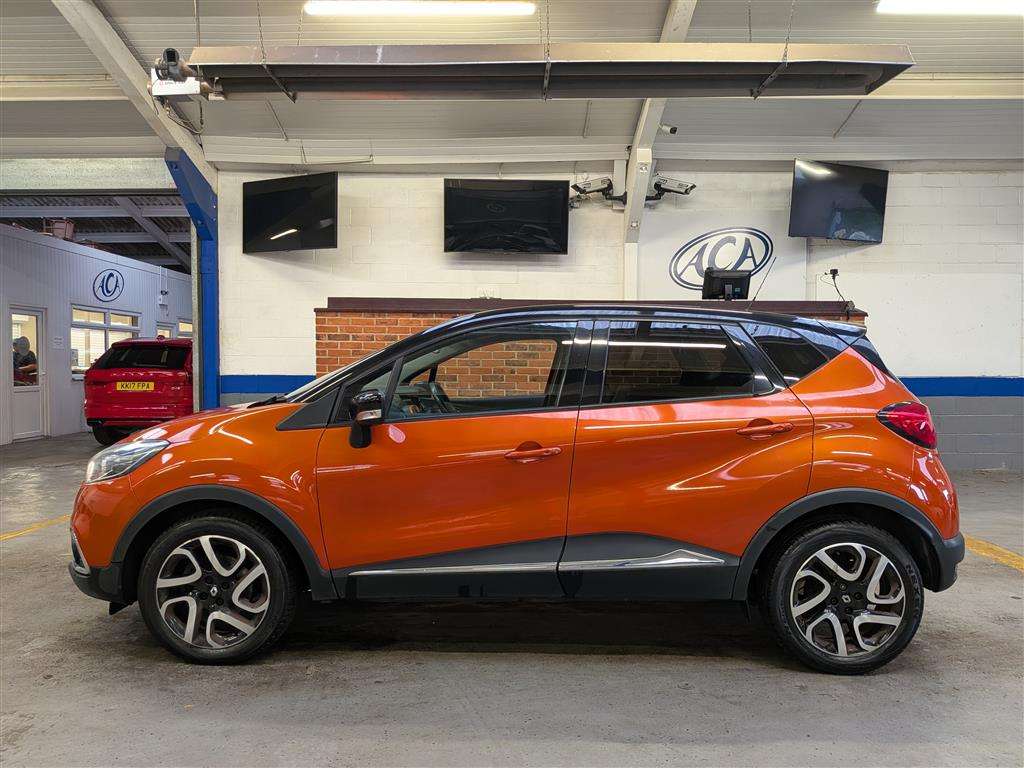 <p>2014 RENAULT CAPTURD-QUE S M-NAV NRG D</p>