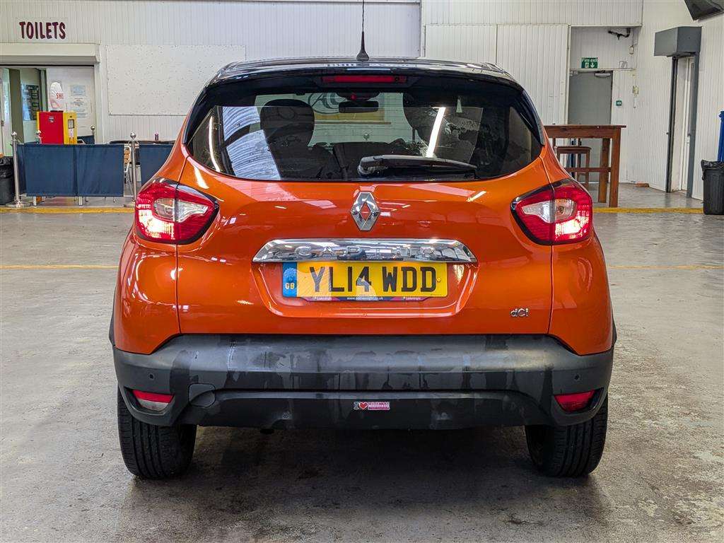 <p>2014 RENAULT CAPTURD-QUE S M-NAV NRG D</p>