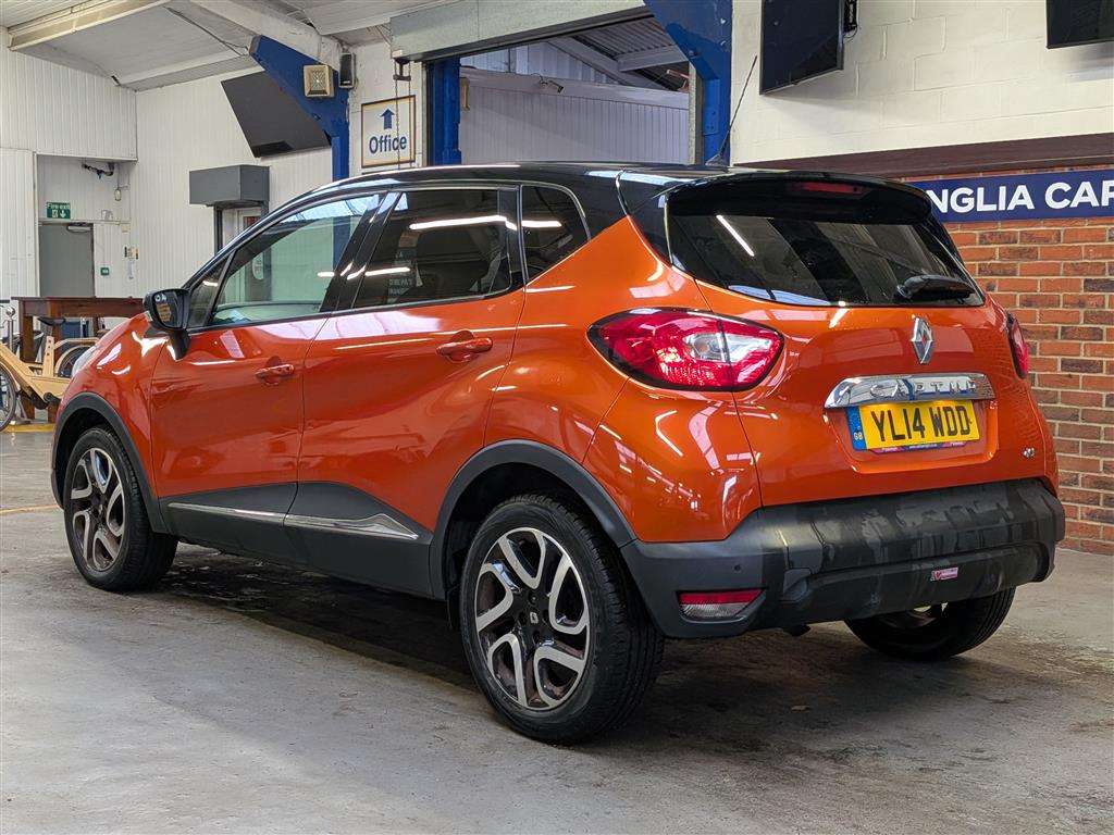 <p>2014 RENAULT CAPTURD-QUE S M-NAV NRG D</p>