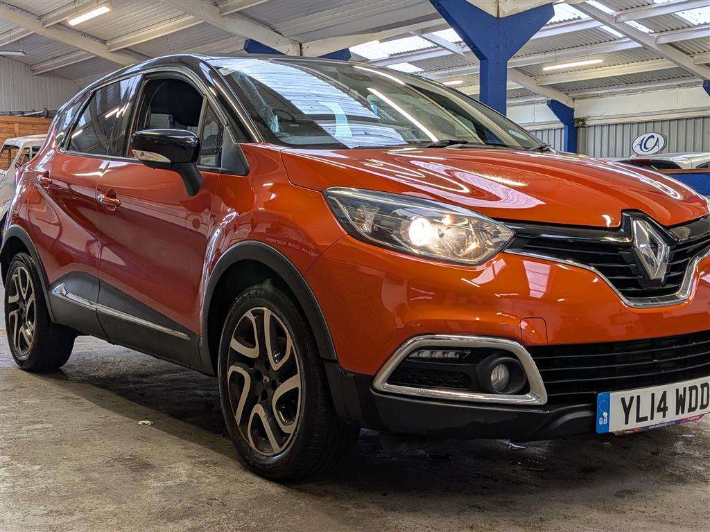 <p>2014 RENAULT CAPTURD-QUE S M-NAV NRG D</p>