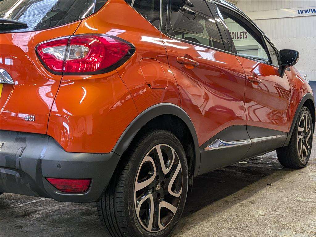 <p>2014 RENAULT CAPTURD-QUE S M-NAV NRG D</p>