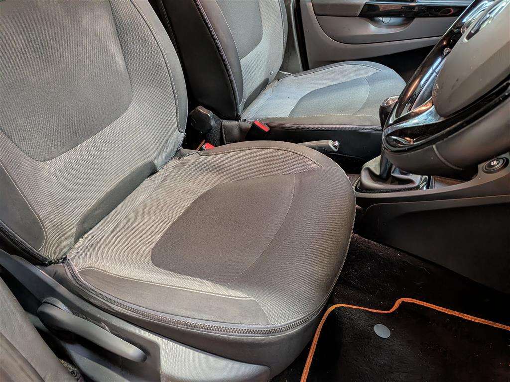 <p>2014 RENAULT CAPTURD-QUE S M-NAV NRG D</p>
