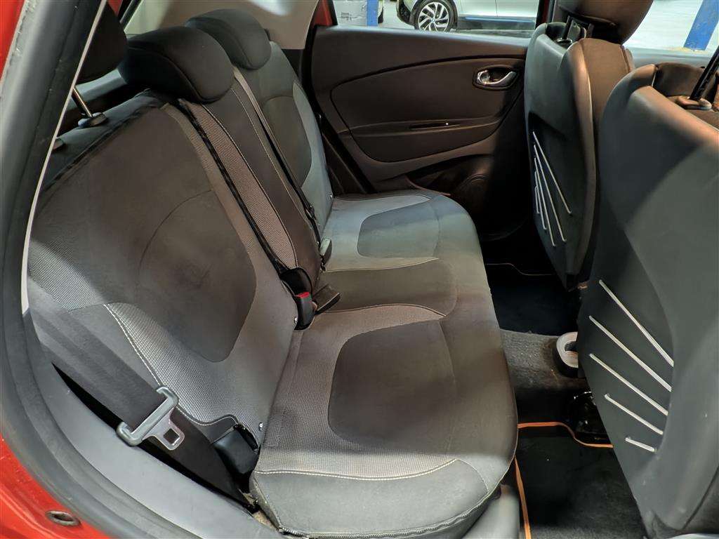 <p>2014 RENAULT CAPTURD-QUE S M-NAV NRG D</p>
