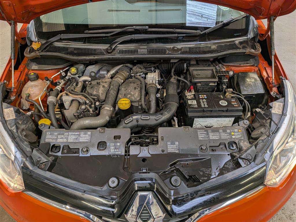 <p>2014 RENAULT CAPTURD-QUE S M-NAV NRG D</p>