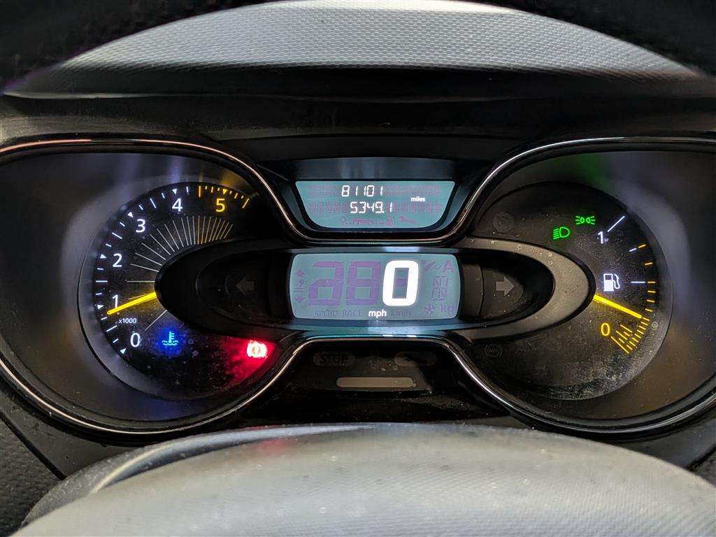 <p>2014 RENAULT CAPTURD-QUE S M-NAV NRG D</p>