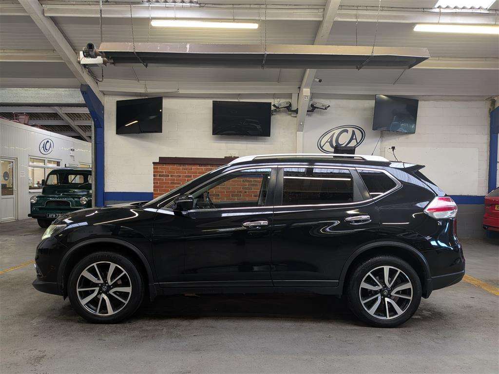 <p>2016 NISSAN X-TRAIL TEKNA DCI 4X4</p>