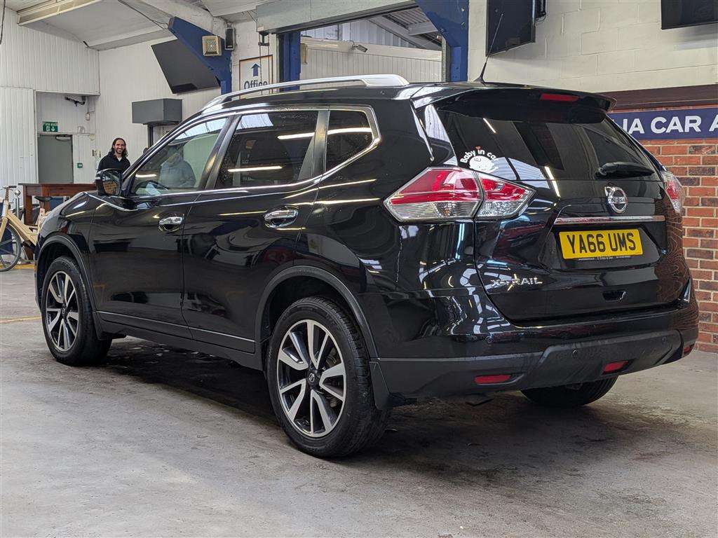 <p>2016 NISSAN X-TRAIL TEKNA DCI 4X4</p>