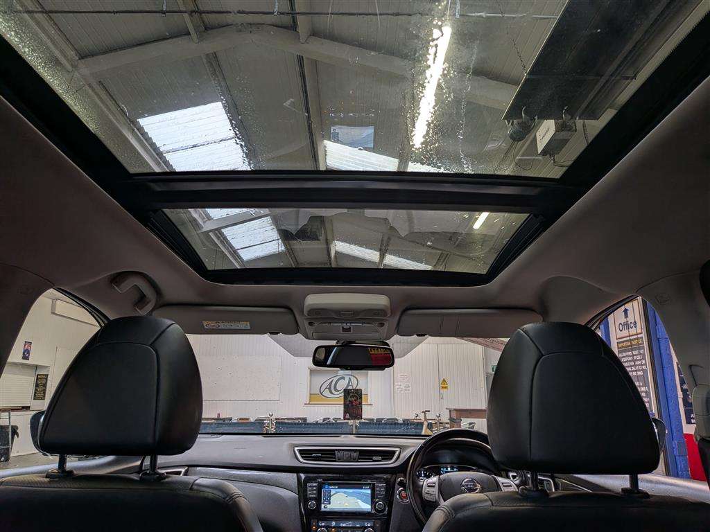 <p>2016 NISSAN X-TRAIL TEKNA DCI 4X4</p>