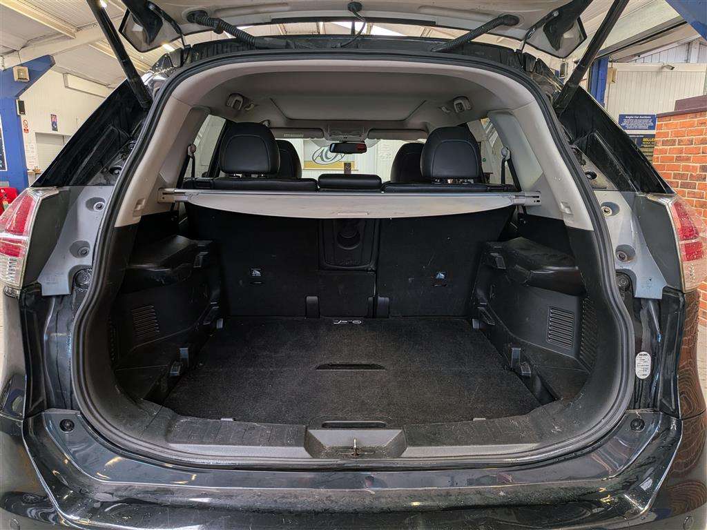 <p>2016 NISSAN X-TRAIL TEKNA DCI 4X4</p>