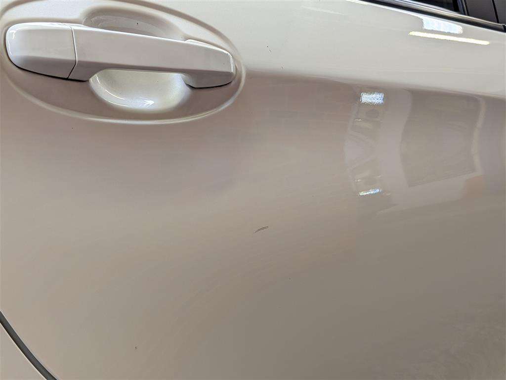 <p>2016 TOYOTA YARIS DESIGN VVT-I</p>