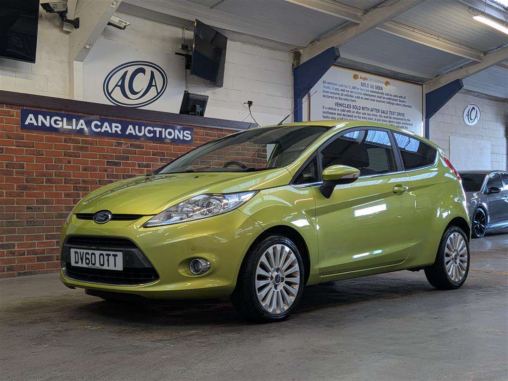 <p>2010 FORD FIESTA TITANIUM</p>