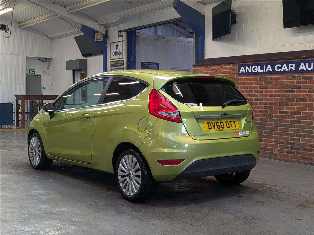 <p>2010 FORD FIESTA TITANIUM</p>