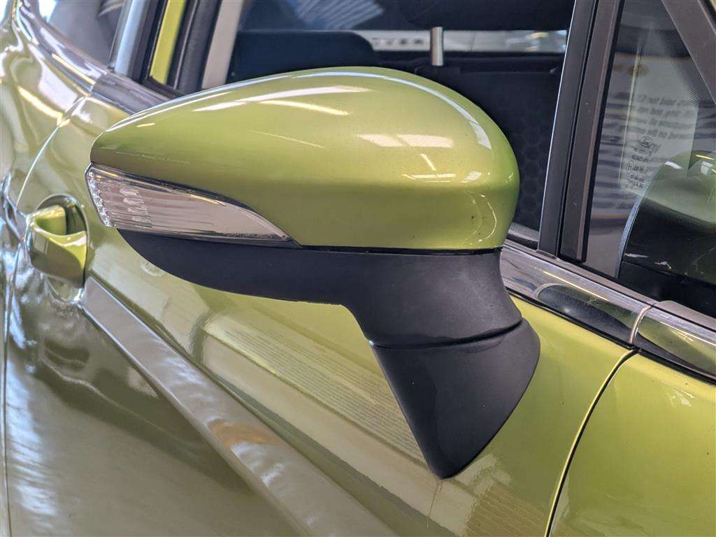 <p>2010 FORD FIESTA TITANIUM</p>