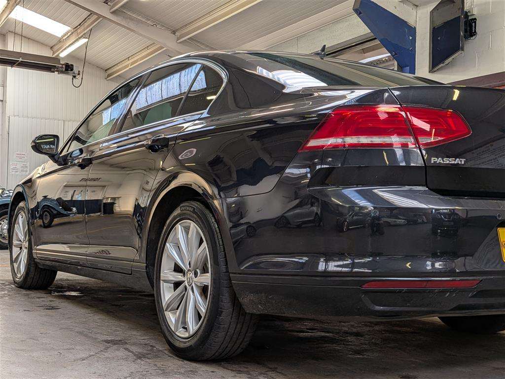 <p>2016 VOLKSWAGEN PASSAT SE BUSINESS TDI BM</p>