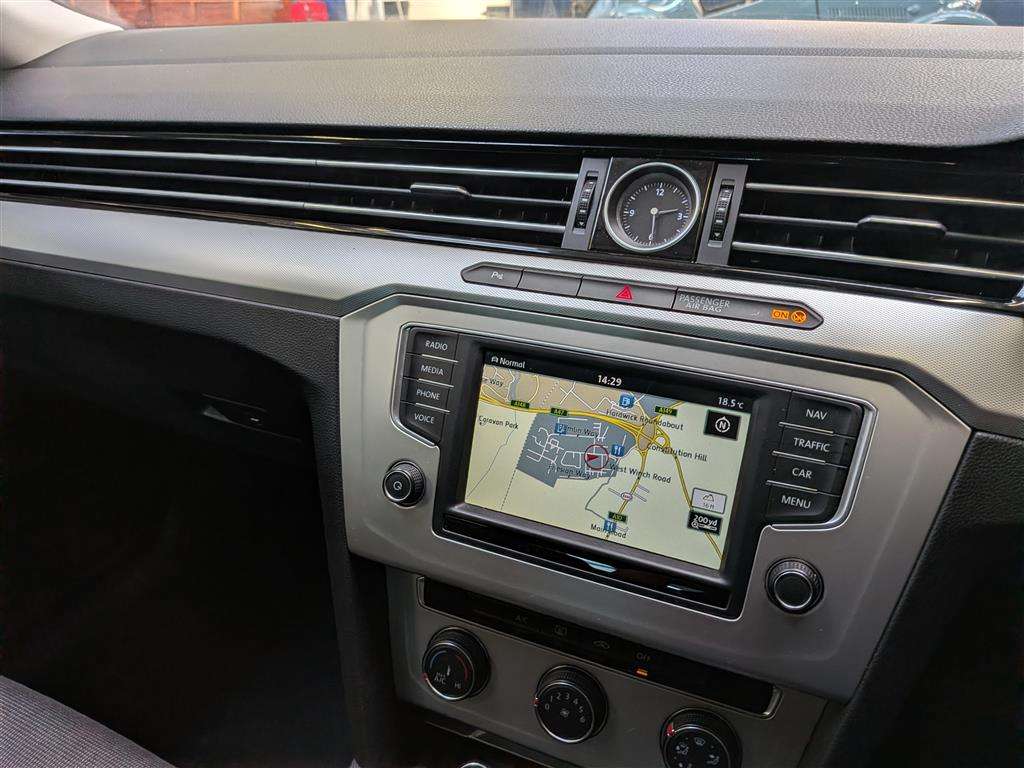 <p>2016 VOLKSWAGEN PASSAT SE BUSINESS TDI BM</p>