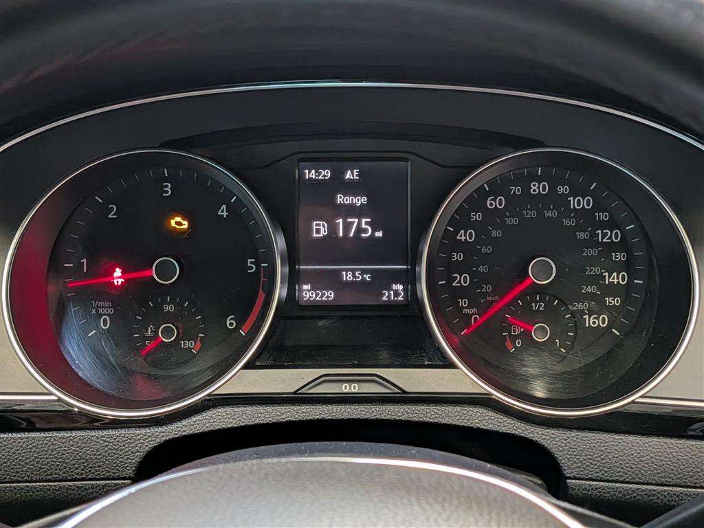 <p>2016 VOLKSWAGEN PASSAT SE BUSINESS TDI BM</p>