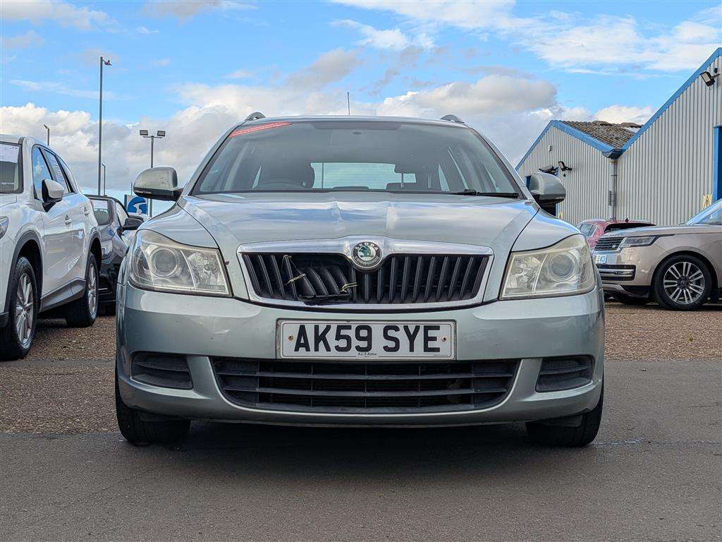 <p>2009 SKODA OCTAVIA SE TDI</p>