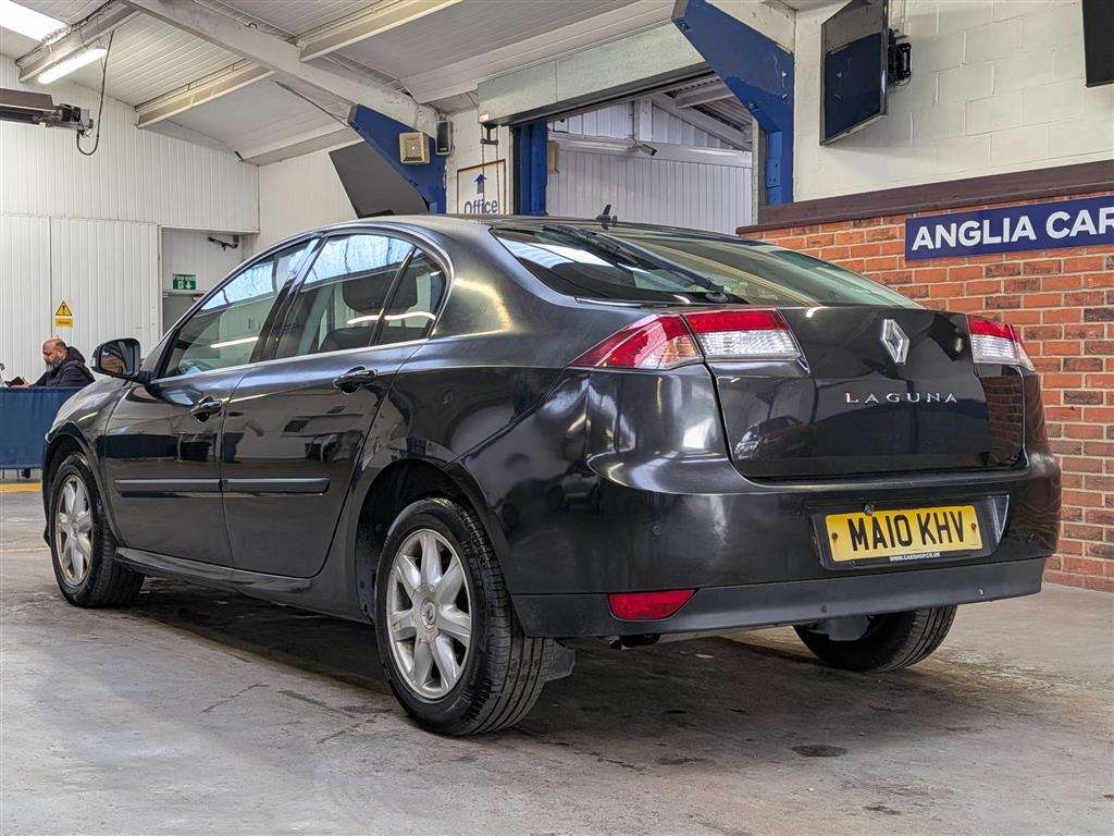 <p>2010 RENAULT LAGUNA DY-QUE T-T DCI 110</p>