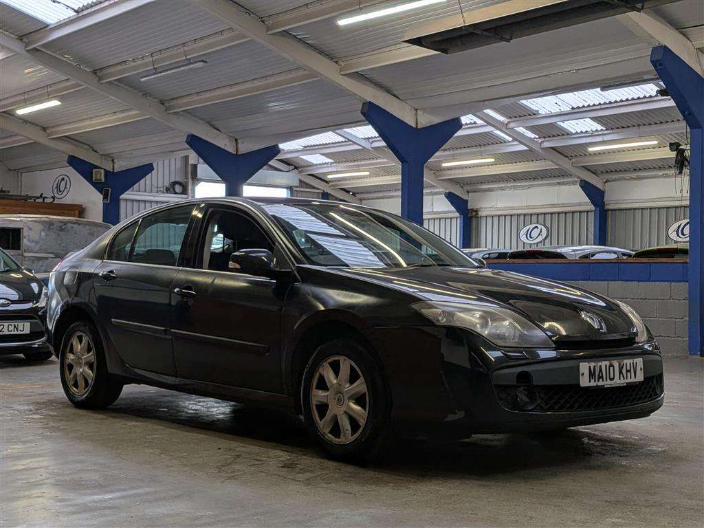 <p>2010 RENAULT LAGUNA DY-QUE T-T DCI 110</p>
