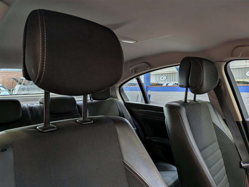 <p>2010 RENAULT LAGUNA DY-QUE T-T DCI 110</p>