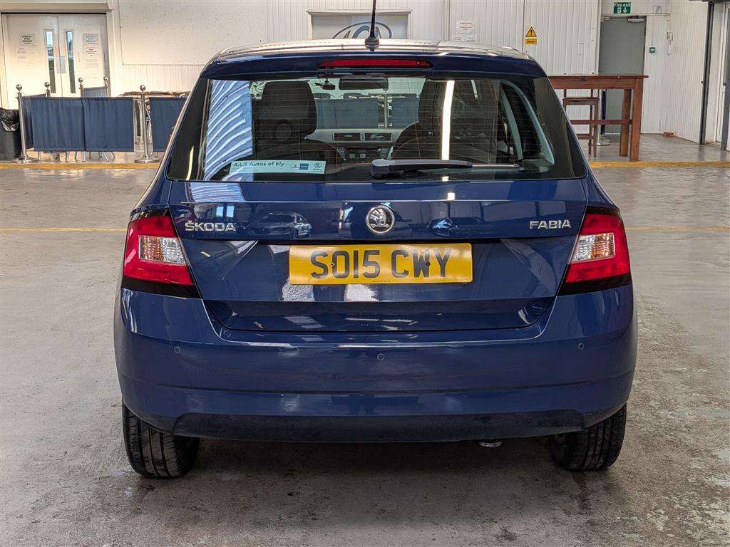 <p>2015 SKODA FABIA SE TSI</p>