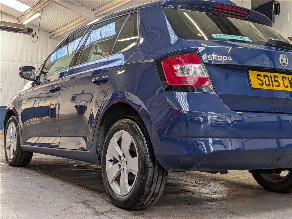 <p>2015 SKODA FABIA SE TSI</p>