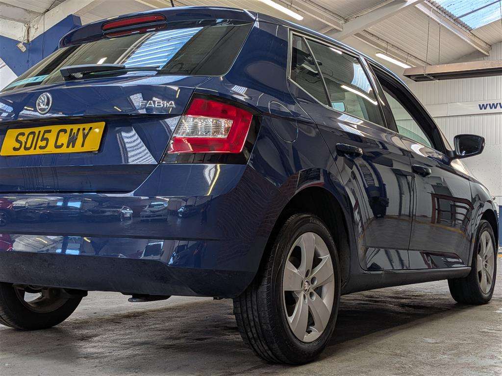 <p>2015 SKODA FABIA SE TSI</p>